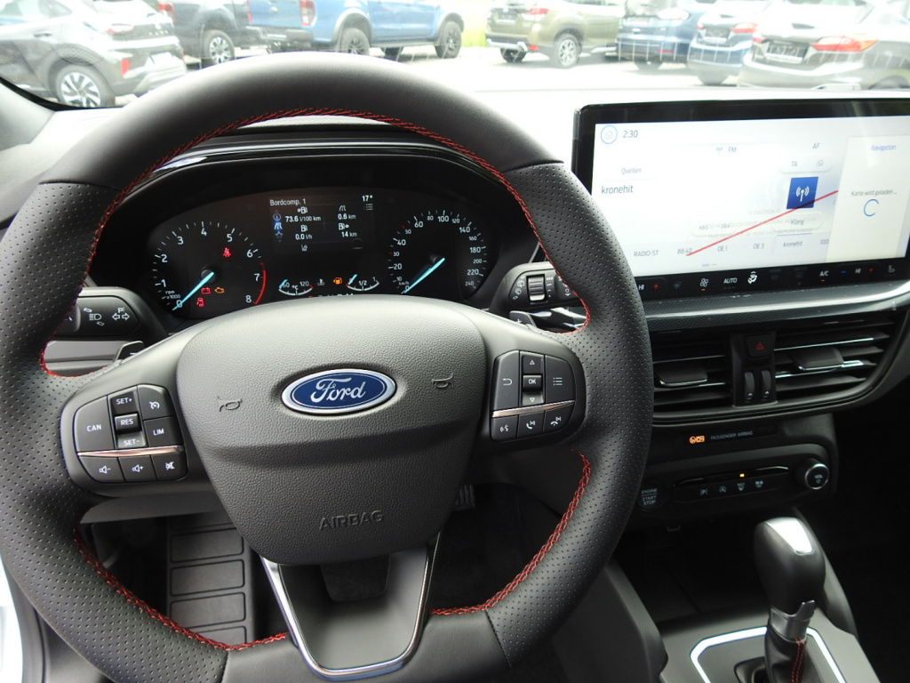 Ford Focus  Hybrid ST-Line Automatik full