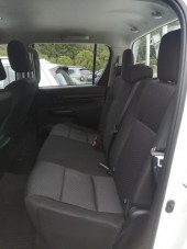 Toyota Hilux Country Double Cab 2,4L Diesel 4×4 full
